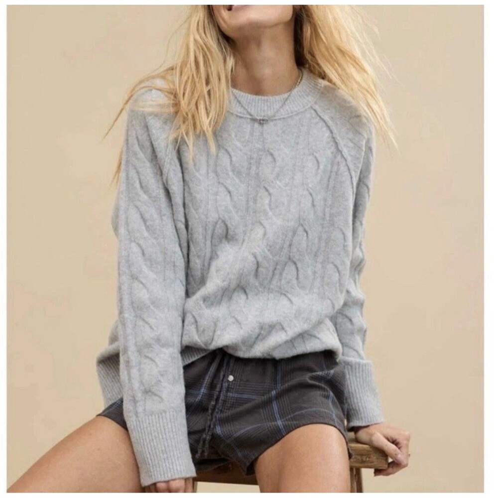 NEW Aerie Gray Cable Knit Sweater Size Large Super Soft Oversized